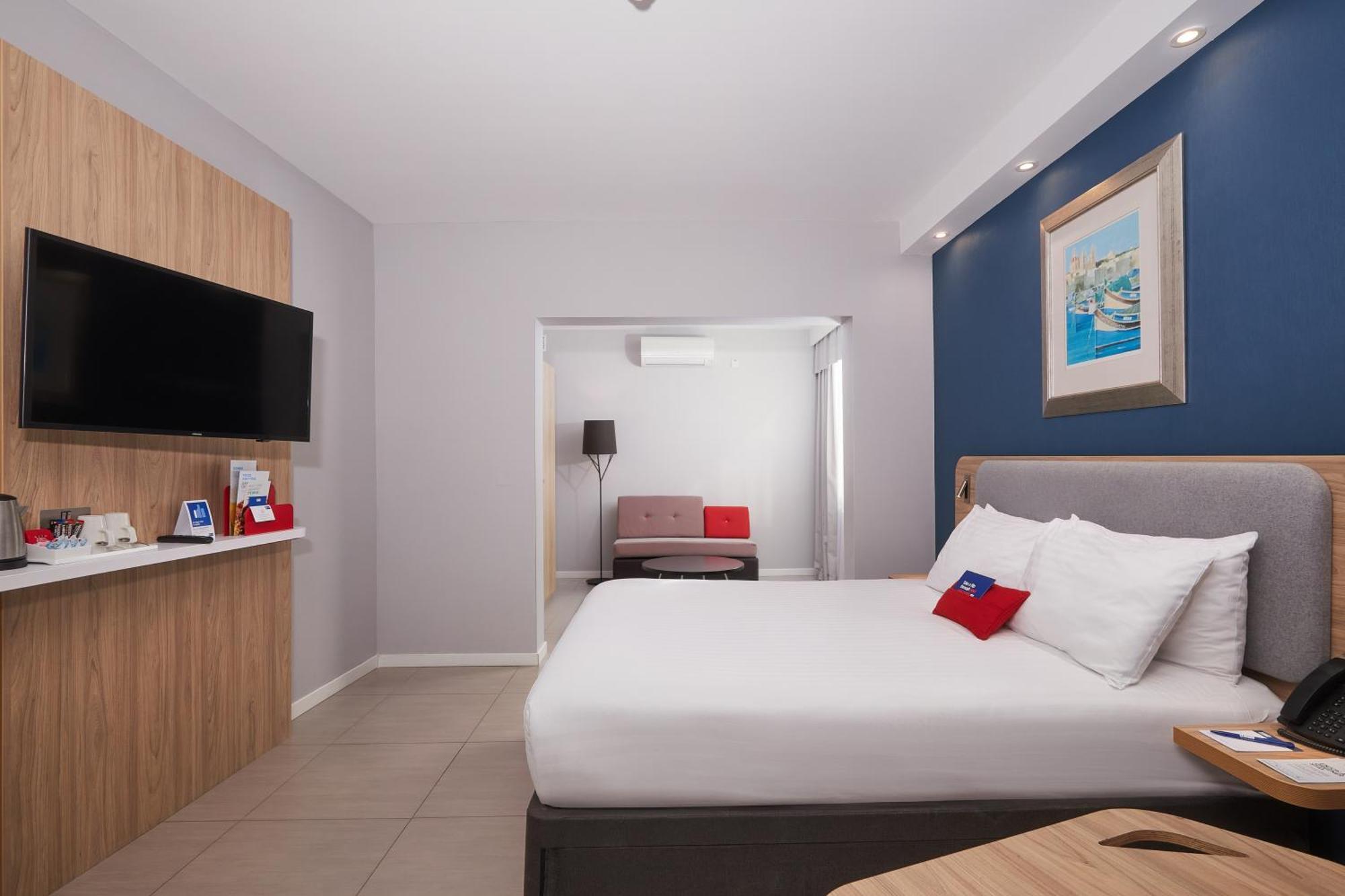 Holiday Inn Express - Malta By Ihg Saint Julian's Eksteriør bilde