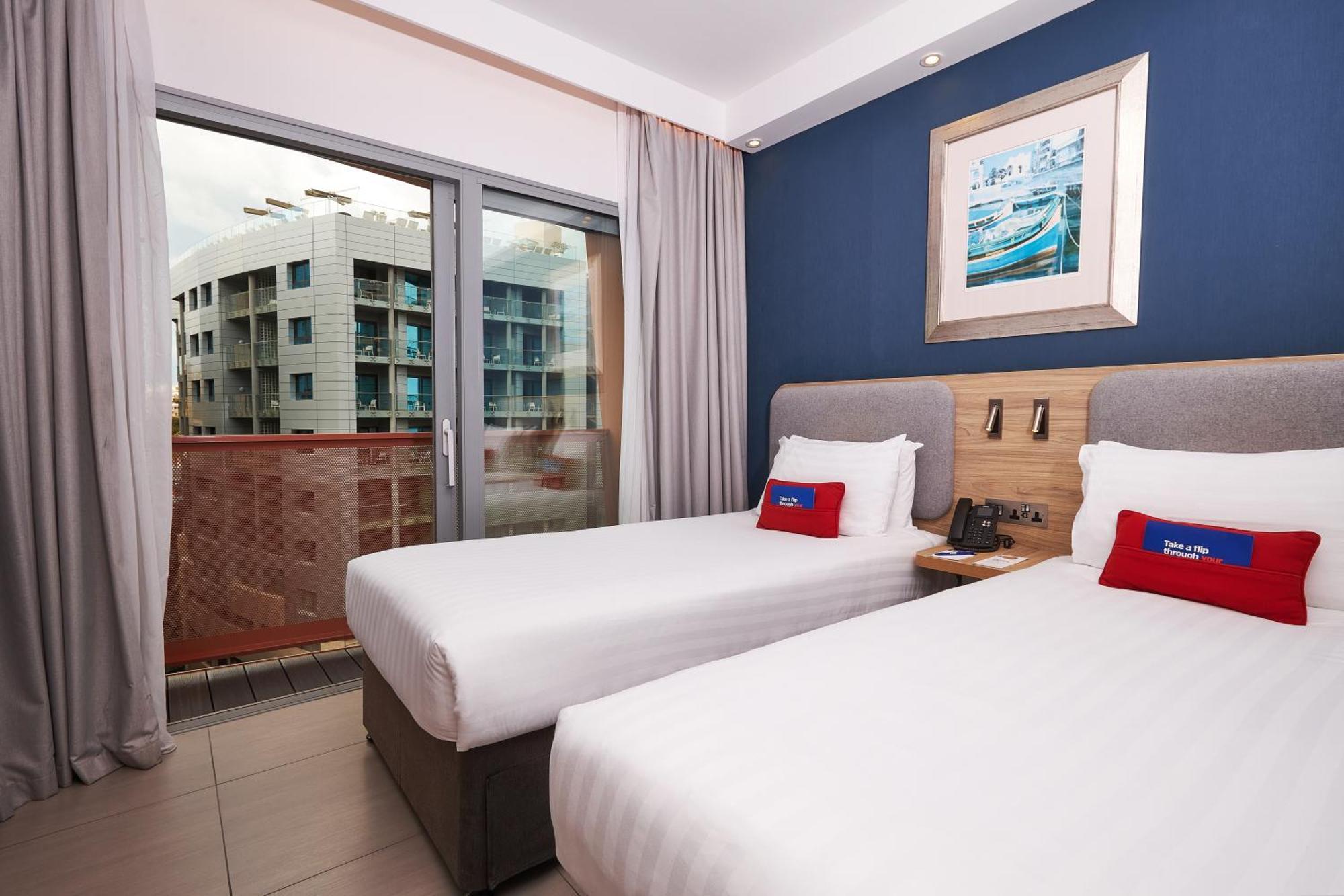 Holiday Inn Express - Malta By Ihg Saint Julian's Eksteriør bilde